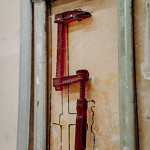 Le petit du serre-joint (verre) - Atelier de Moulage des MRAH – Bruxelles (2023) - © Candice Athenais